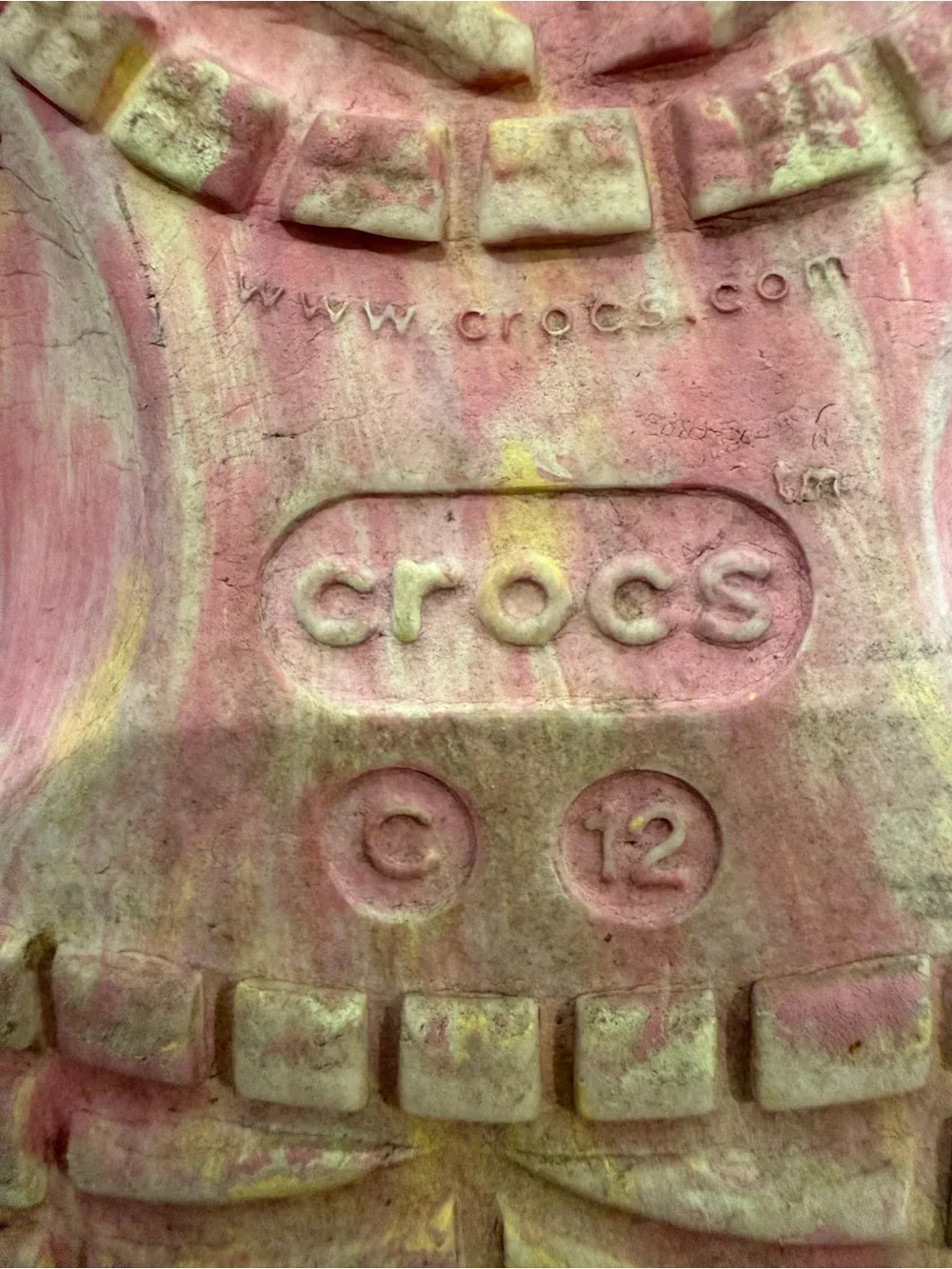 CROCS Kids Size C12Tie-Dye Clogs in Pink & Yellow